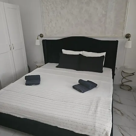 Apartment Ams 104
